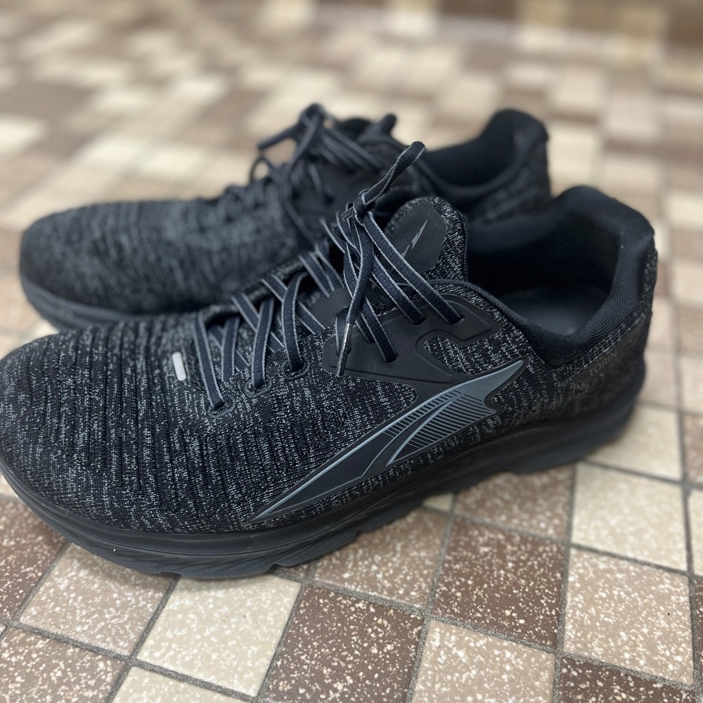 Altra Torin 5 Luxe shoes